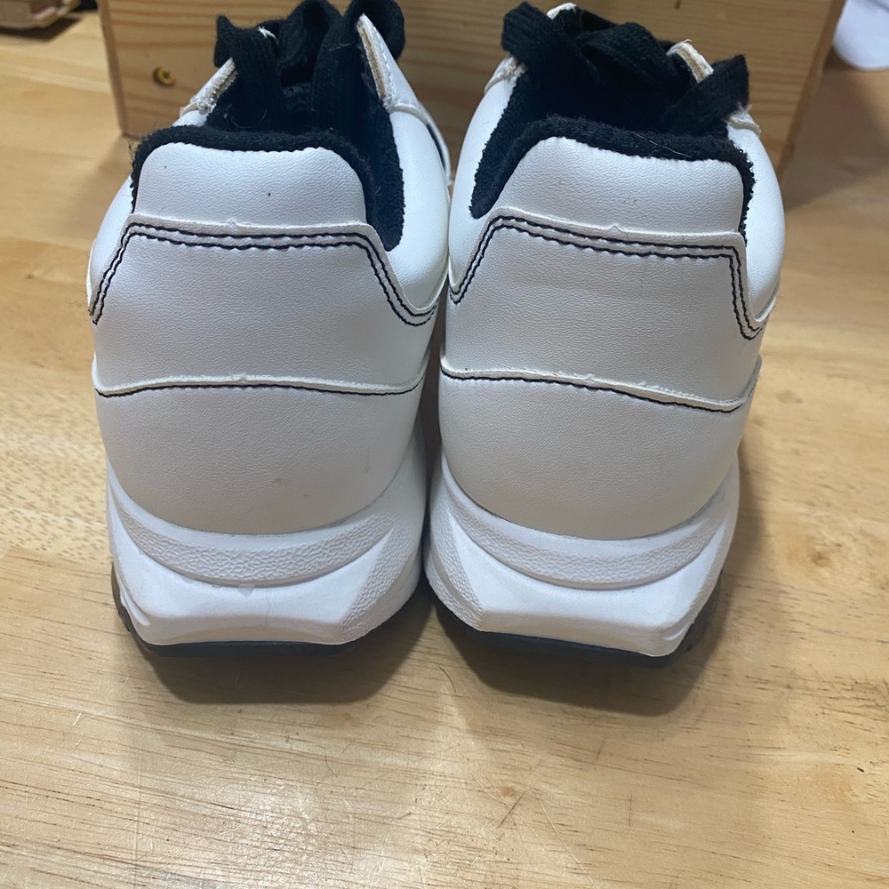 Jelly Pop Platform Sneakers - Black & White | Size 6.5 - Picture 4 of 5